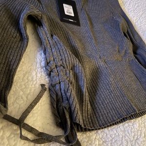 Fashion Nova gray top with ties large New